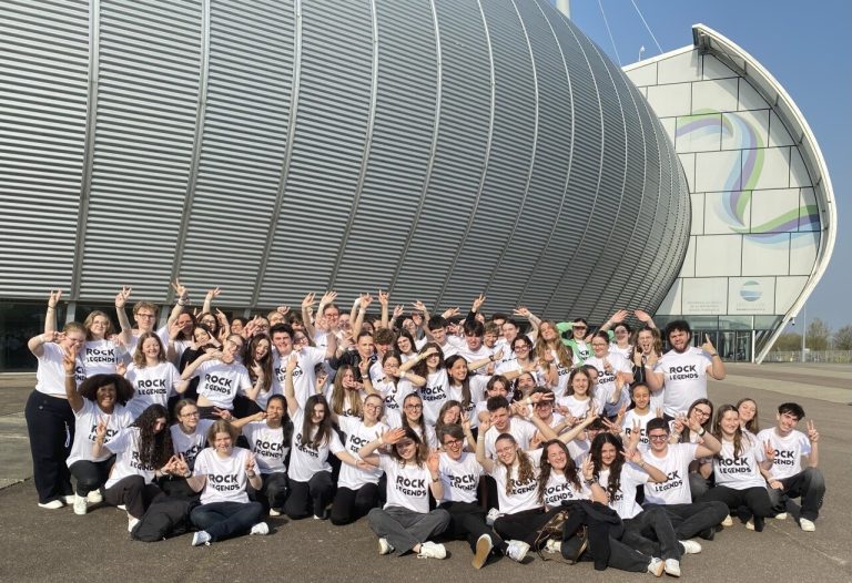 Des lycéens près de Rouen chantent au Zénith avec un millier de choristes