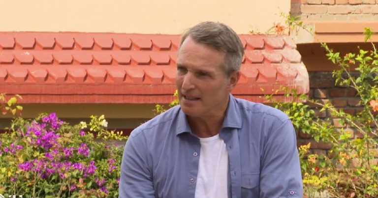 Épisode 4 de 'Pékin Express' : un nouveau binôme éliminé, Stéphane Rotenberg déçu