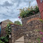 Île de Gorée : options d'hébergement abordables pour un séjour au Sénégal