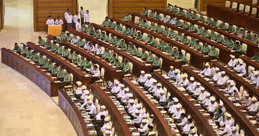 La junte birmane cherche à établir un semblant de légitimité avec un Parlement fantoche