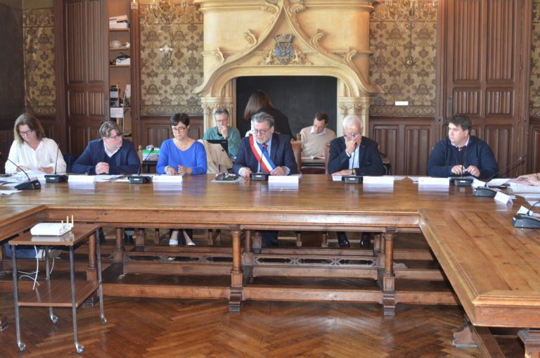 Redon : le maire dévoile les enjeux de son 3e mandat et des citations philosophiques