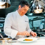 William Frachot, chef et propriétaire du restaurant dijonnais "deux étoiles", Le Chapeau Rouge.