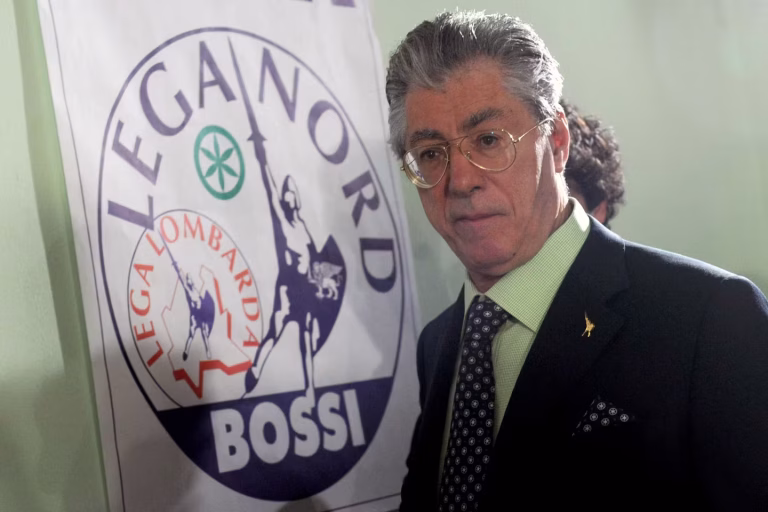 Umberto Bossi, fondateur de la Ligue du Nord, parti d'extrême droite italien, est décédé à 84 ans