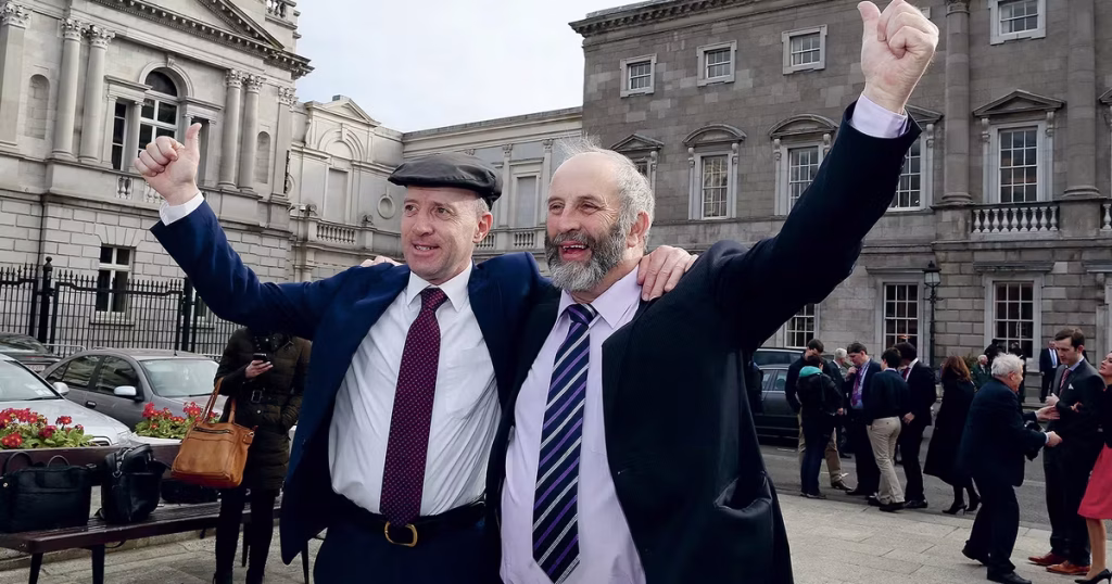 Les frères Healy-Rae, défenseurs de l'Irlande rurale contre les décisions de Dublin