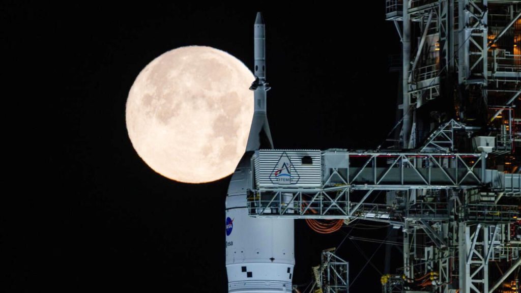 La NASA met fin à son projet de station spatiale en orbite lunaire.