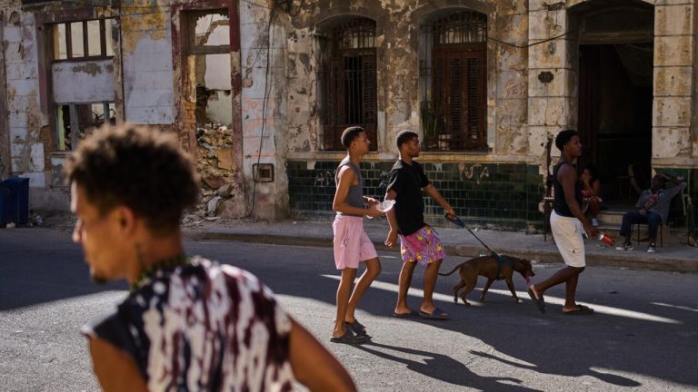 Cuba : la vie quotidienne perturbée par des coupures de courant fréquentes