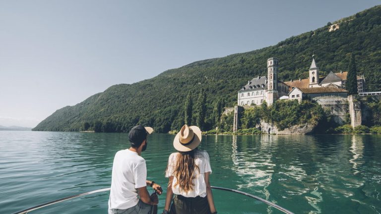 Guide touristique : Découvrez le printemps en Provence, en Alsace et dans les Alpes