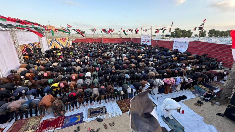 Aïd à Gaza : les takbirs résonnent entre décombres et tentes