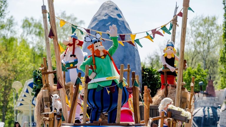 Au Parc Astérix, 1 000 saisonniers se préparent pour l'ouverture de la saison