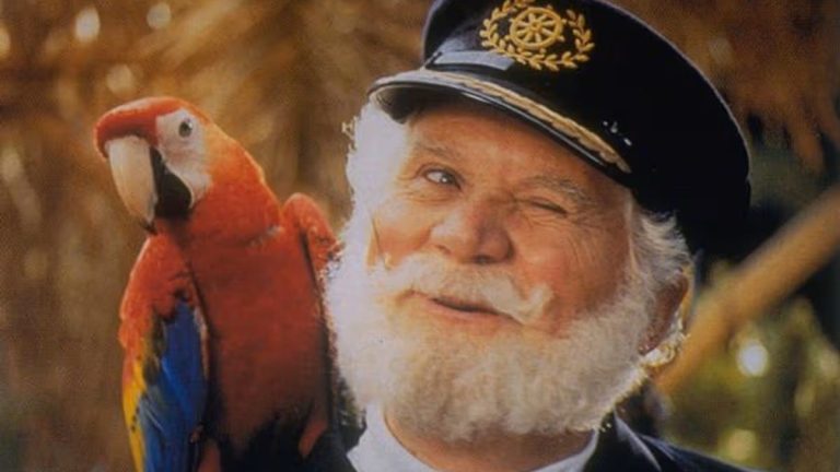 Caporal Stratégique : La Marine Nationale impose le perroquet à l'épaule pour ses 400 ans