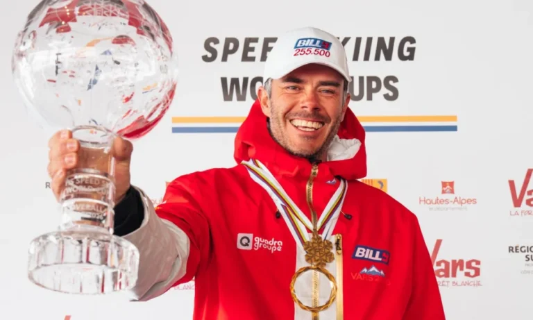 Champion du monde et récipiendaire du globe, Simon Billy signe l’hiver parfait en ski de vitesse