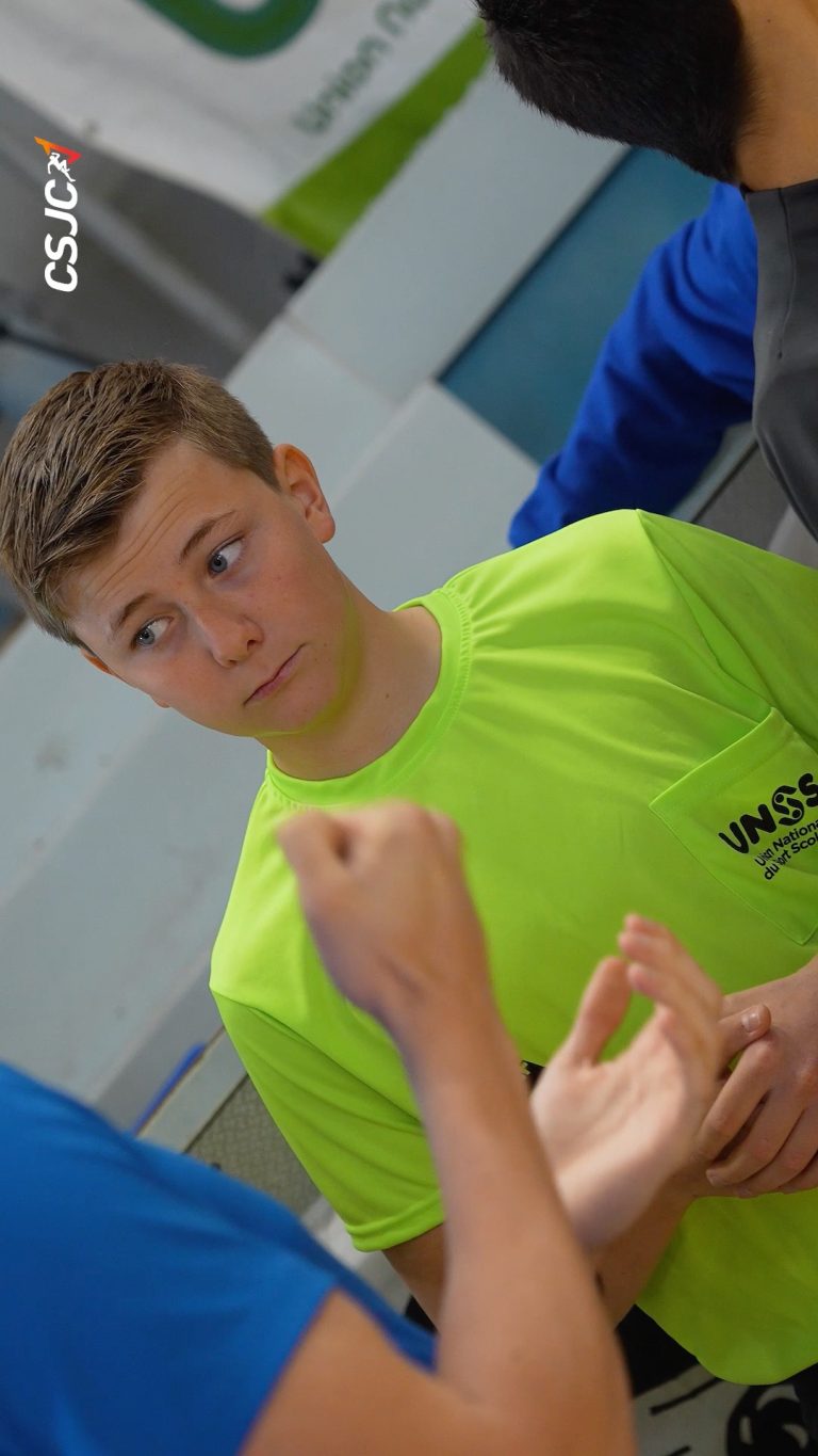 Championnat de France UNSS Futsal : Ange-Dominique, collégien arbitre passionné en Corse