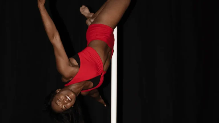 Claudia Sylvanise, vice-championne de France de pole dance à 43 ans, partage son parcours atypique