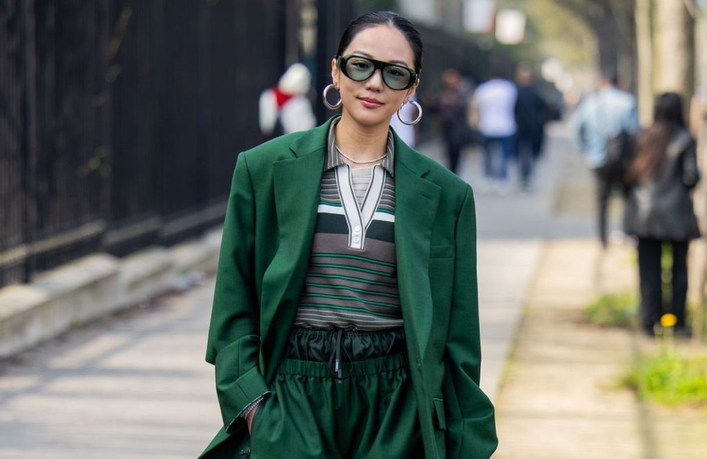 Guide pratique pour porter une veste mi-longue - Elle