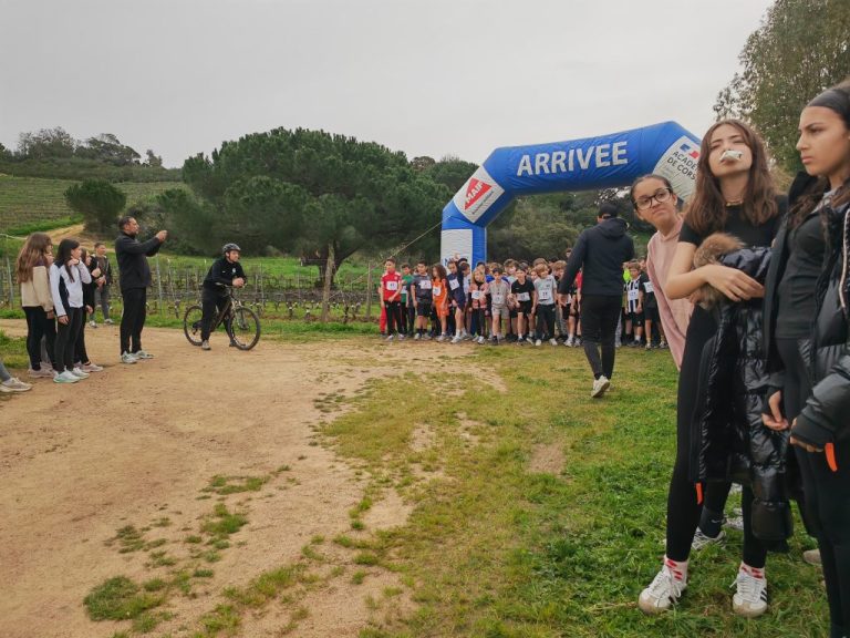 Cross du Stilettu : Collège Arthur Giovoni d'Ajaccio en compétition