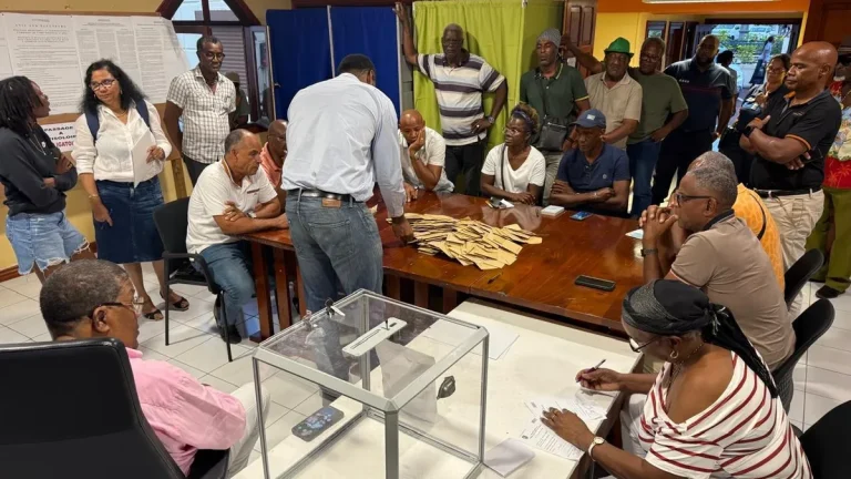 DIRECT. Résultats du 2nd tour des Municipales 2026 en Martinique : début des opérations de dépouillement