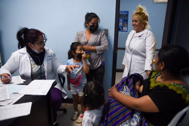 Des pays d'Amérique congédient leurs brigades médicales cubaines sous pression des États-Unis