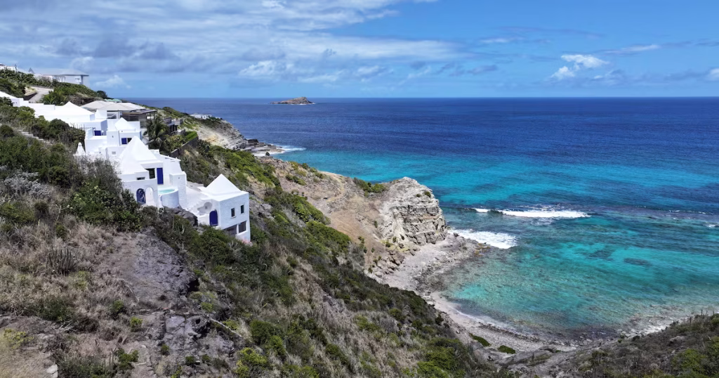 Devenir propriétaire d'une villa en bord de mer à Saint-Barthélemy : les étapes clés