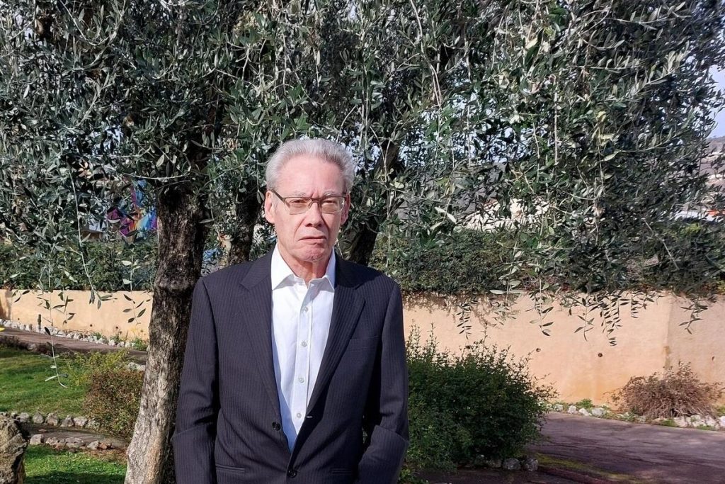 Éliminé au 1ᵉʳ tour, le maire de Peymeinade soutient un candidat pour le second tour