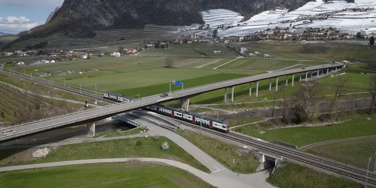 Le viaduc d’Aigle en dégradation : des études urgentes sont nécessaires