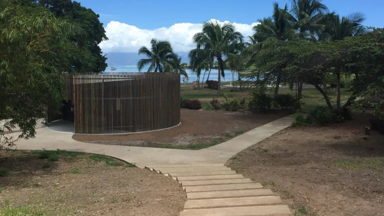 À Punaauia, le parc Vaira’i fermé pour neutraliser un engin contenant du phosphore découvert au large de Tahiti.