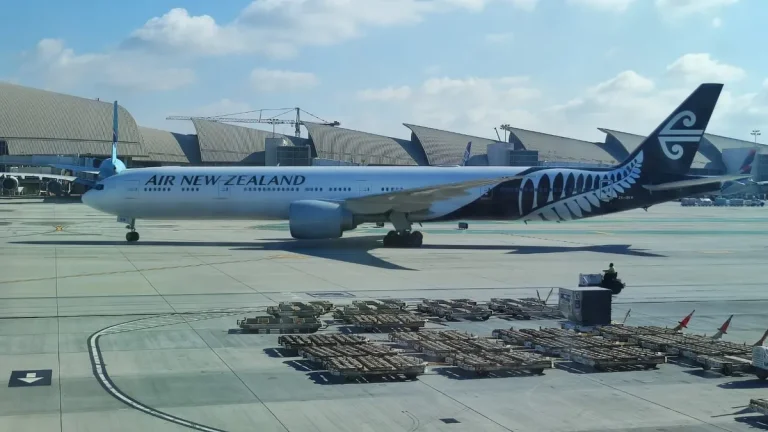 Guerre au Moyen-Orient : Air New Zealand annule 1 100 vols à cause des prix du kérosène