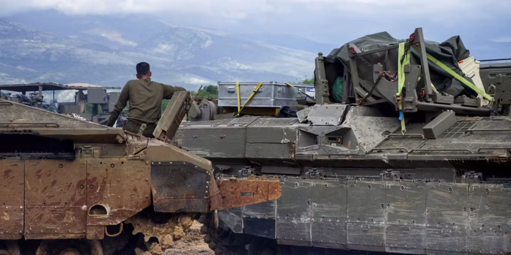 Guerre au Moyen-Orient : l'armée israélienne frappe des cibles liées à l'Iran à Téhéran