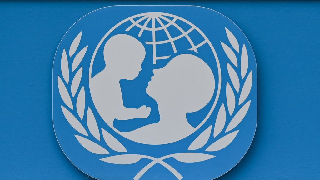 Le logo de l'Unicef à Dublin (Irlande) le 17 février 2023.