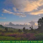 La Réunion : averses et nuages à l'Est-Sud-Est, soleil ailleurs ce matin, changement cet après-midi.