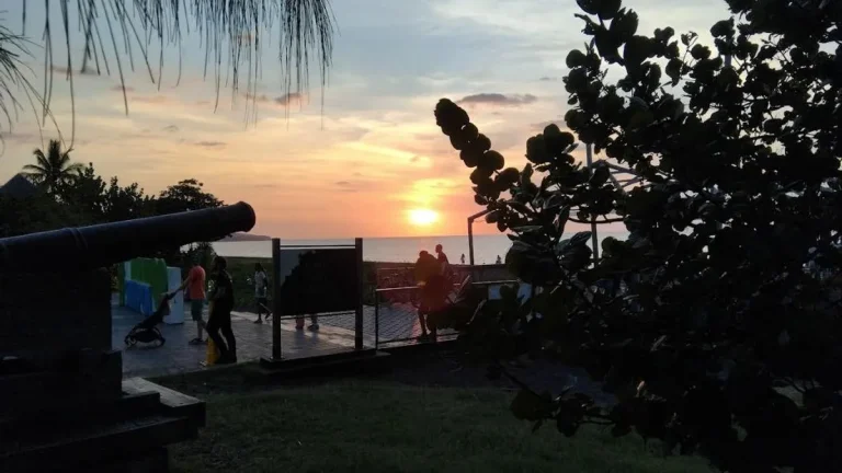 La Réunion : soleil le matin, averses dans l'Est et 30 à 32 °C cet après-midi sur le littoral