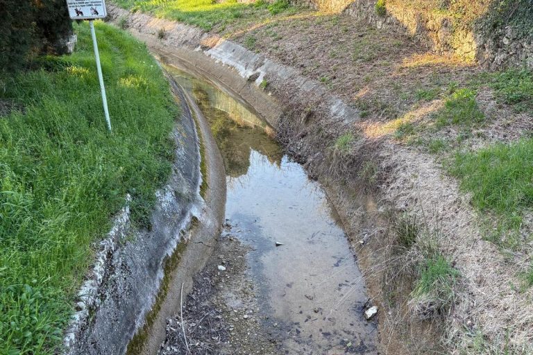 Le canal de la Siagne, reliant Saint-Cézaire à Cannes, est actuellement à l'arrêt