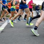 Marathon en Chine : des coureurs exclus pour un vol de ravitaillement et un grand écart dangereux