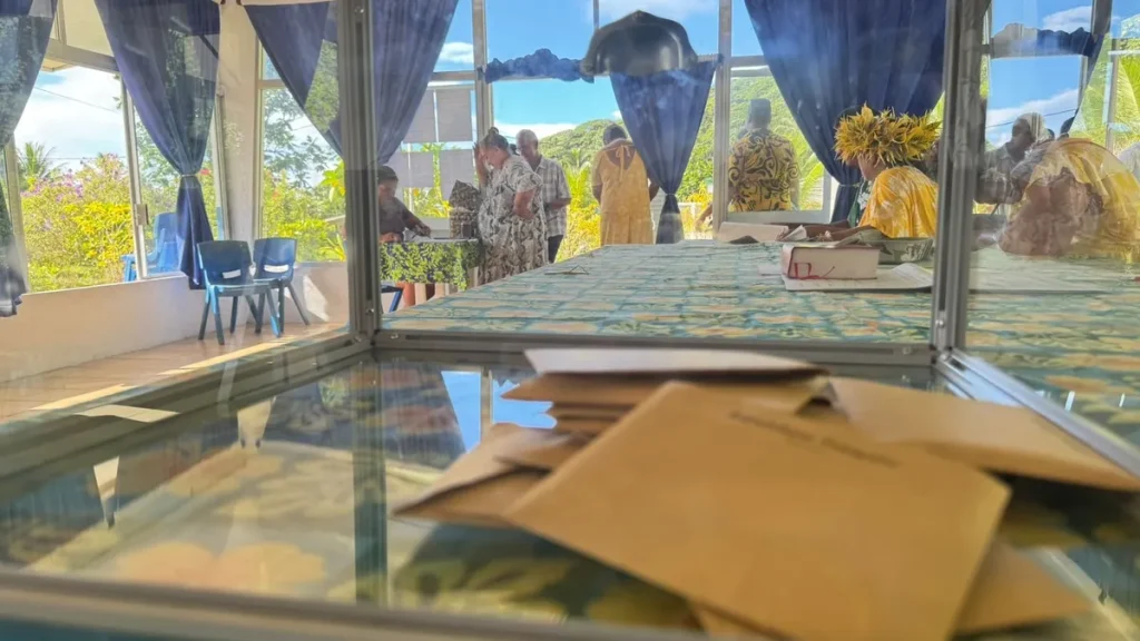 Le taux de participation à midi est de 26,82%, selon le dernier chiffre publié par le Haut-Commissariat. C'est moins de trois points que les 23,97 recueillis dimanche 22.