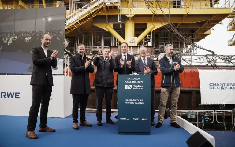 Les Chantiers de l’Atlantique terminent deux sous-stations électriques offshore