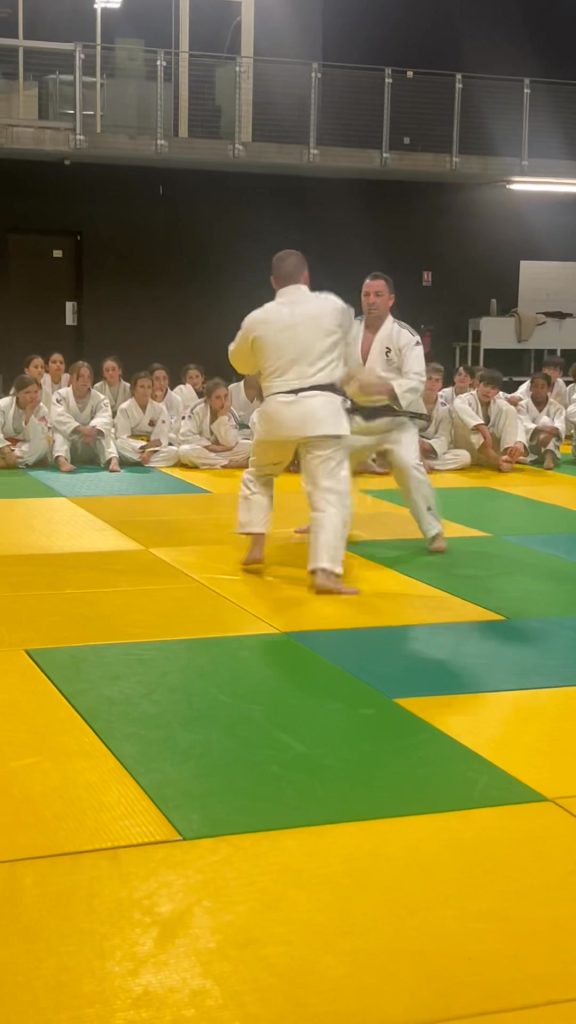 Les Frères Beovardi - officiel