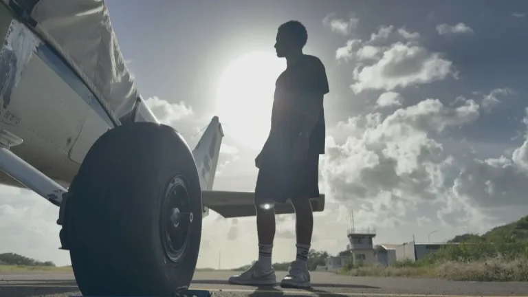 Marie-Galante : portrait de Victor Plumain, futur contrôleur aérien