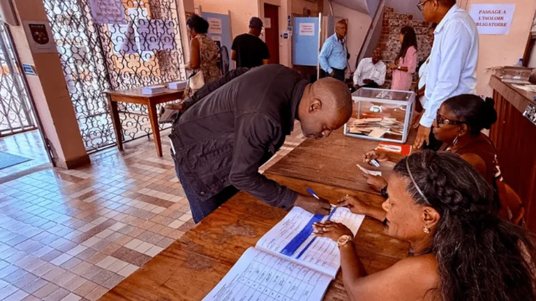 Municipales 2026 en Martinique : légère hausse de la participation au 2ᵉ tour à mi-journée