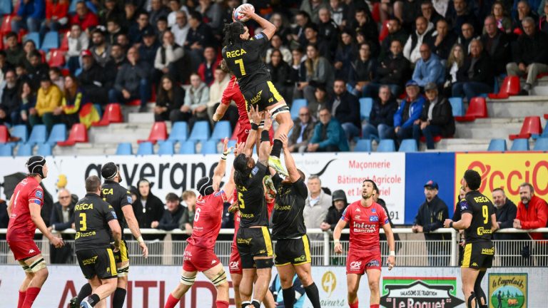 « Un journaliste molesté en direct par des supporters de rugby lors d'un match de Pro D2 »
