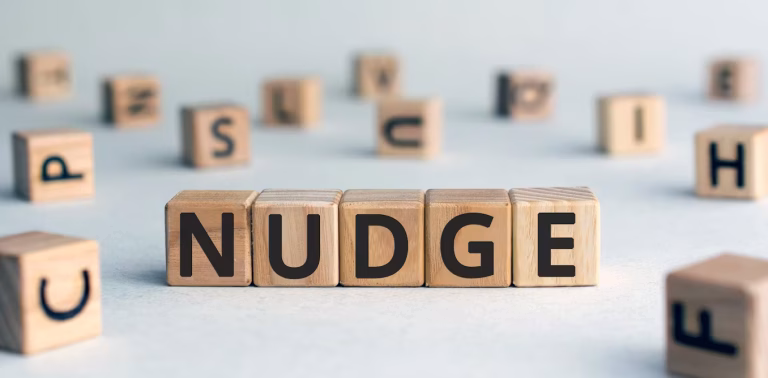 Nudges et marketing social systémique : de l'action individuelle au changement collectif