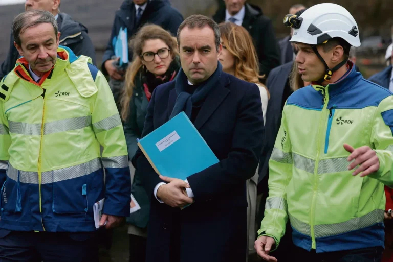 Programmation pluriannuelle de l’énergie : le gouvernement relance le nucléaire pour décarboner