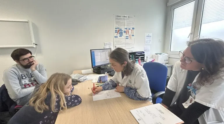 REPORTAGE. En Bretagne, des réponses aux douleurs persistantes des enfants émergent