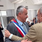 Pierre Luciano reçoit son écharpe de maire pour préparer Saint-Cyr à l'avenir