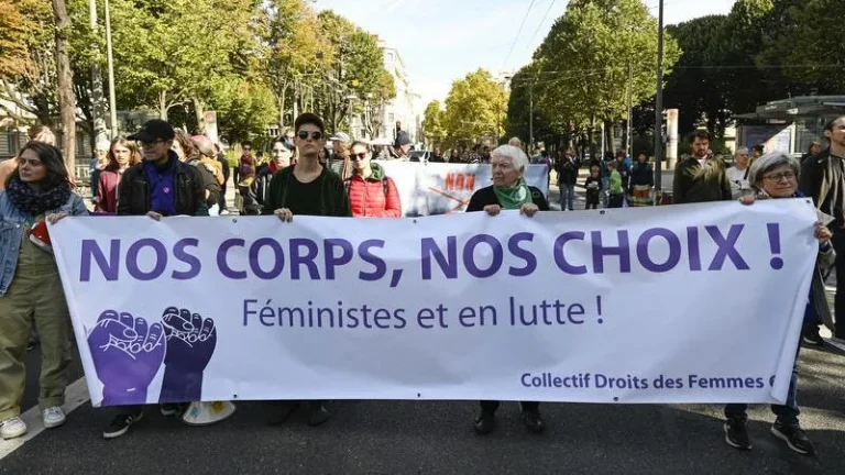 Avortement : la Commission Européenne réagit à la pétition « Ma voix, mon choix » pour une IVG sûre