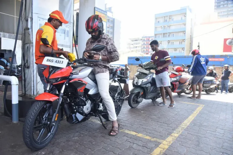 Guerre au Moyen-Orient : le Sri Lanka confronté à un rationnement du carburant et à des pénuries