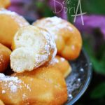 Recette de bugnes moelleuses à l'eau de fleur d'oranger pour un goût authentique