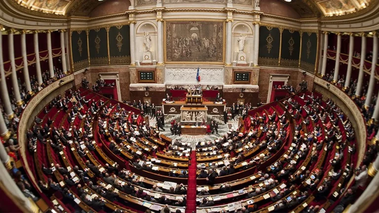 Statut de la Nouvelle-Calédonie : amendements à l'Assemblée et négociations en cours