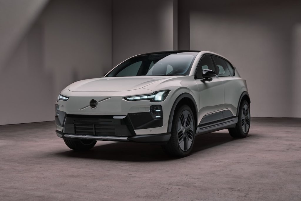 Volvo EX60 Cross Country