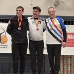 Benoît Geschwindenhammer à droite sur le podium, médaille de bronze