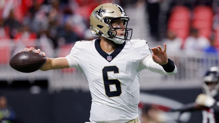 Les Saints de la Nouvelle-Orléans affichent leur soutien à la France avant le match à Paris