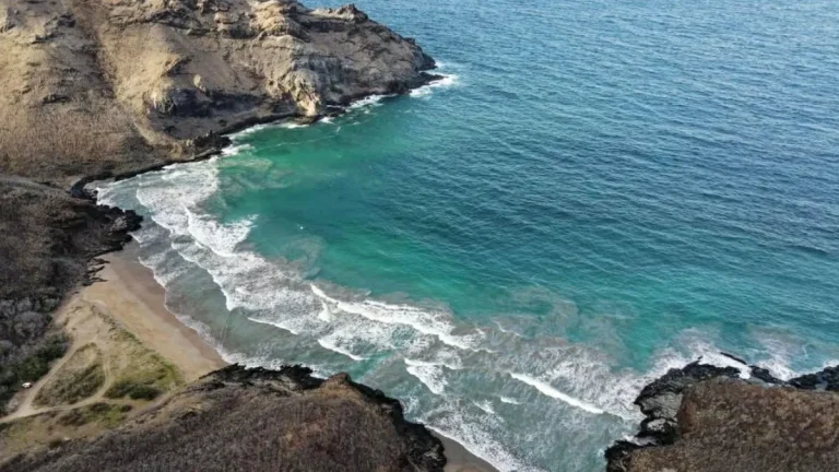 Ua Pou : découverte d’un ballot de cocaïne dans la baie de Anahoa